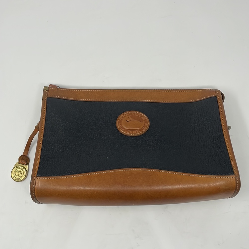 Vintage Dooney & Bourke Leather Crossbody🖤 - Picture 16 of 16